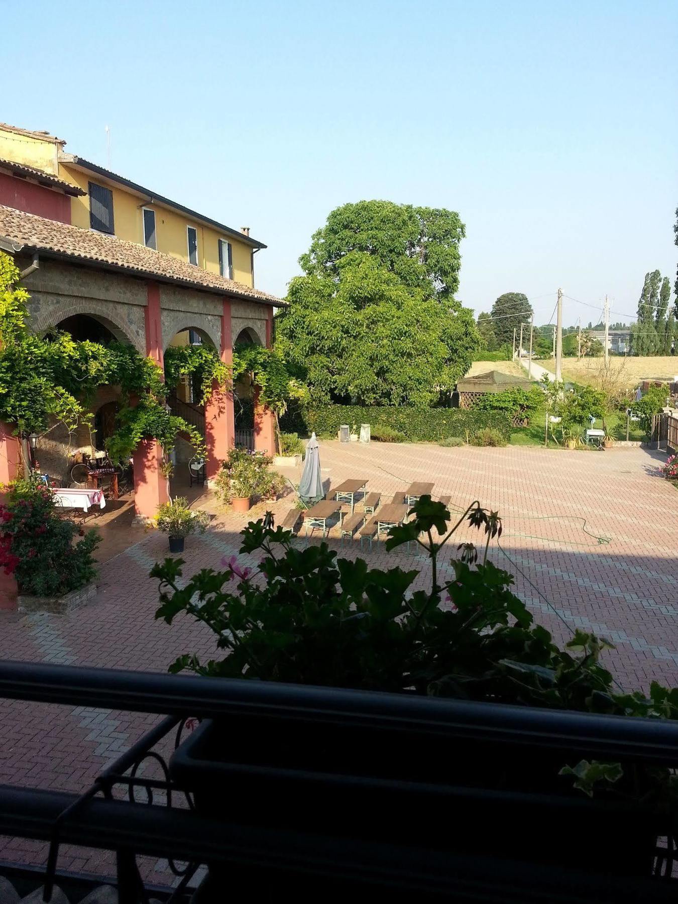 فونتانيلاّتو Agriturismo La Fattoria Del Boschetto المظهر الخارجي الصورة