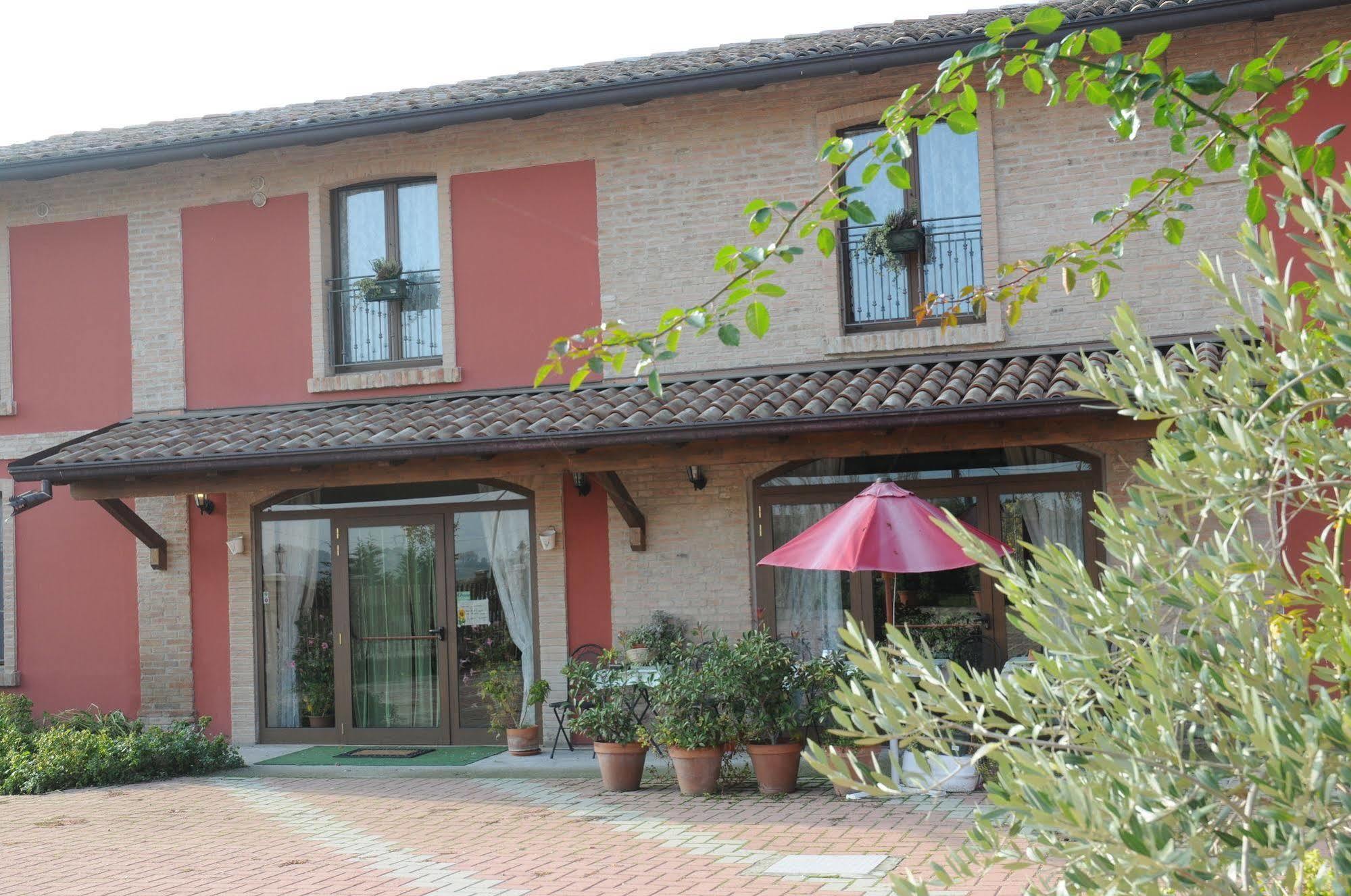 فونتانيلاّتو Agriturismo La Fattoria Del Boschetto المظهر الخارجي الصورة